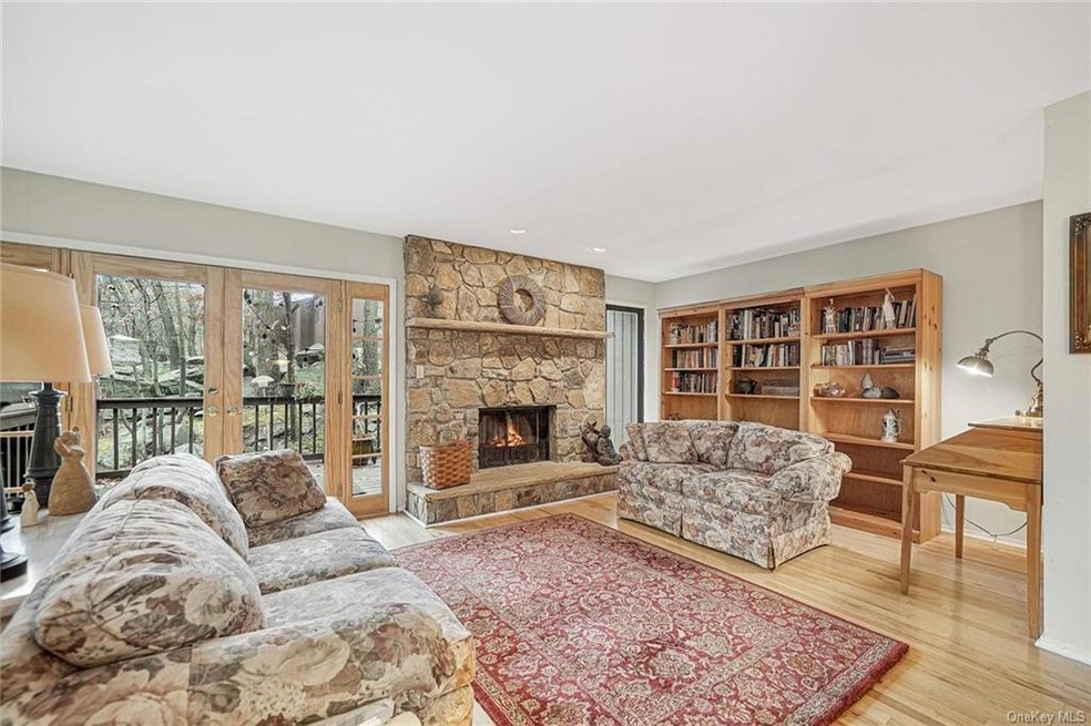 12 Acorn Ct, Highland Mills, NY 10930 - photo 1