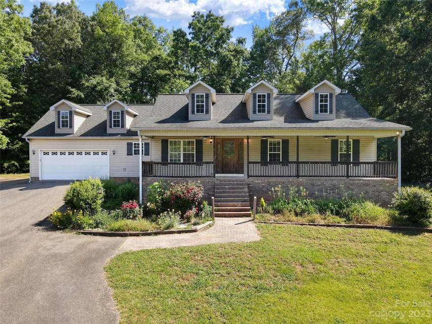 5335 Oaktree Dr, Gastonia, NC 28052 - photo 1