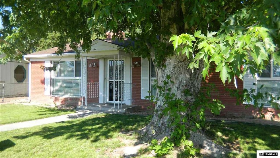 690 Marian Way, Sparks, NV 89431 - photo 1