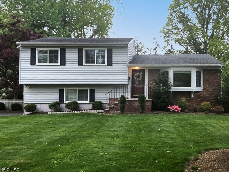 237 Runnymede Pkwy, New Providence, NJ 07974 - photo 1