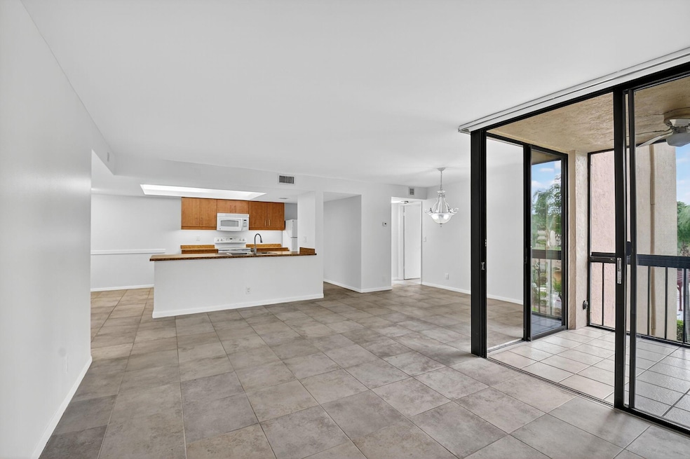 2255 Lindell Blvd unit 4305, Delray Beach, FL 33444 - photo 1