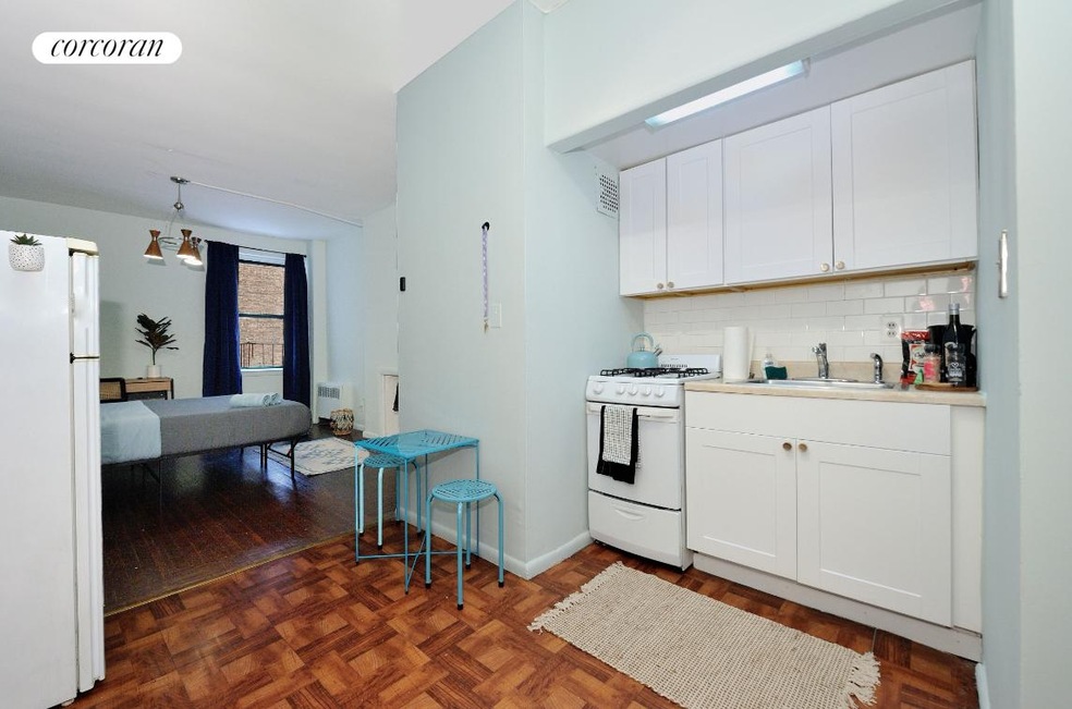 474 9th Ave unit 3-C, New York, NY 10018 - photo 1