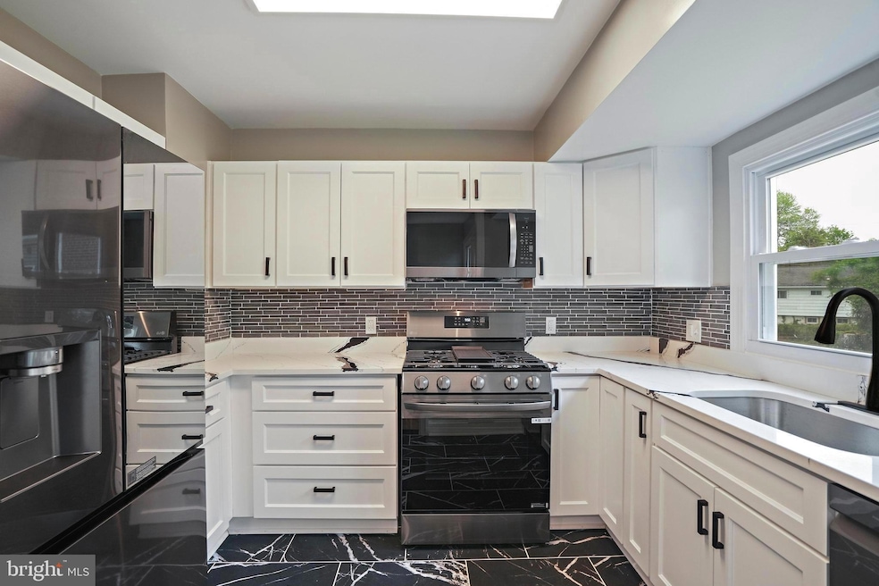 Sold $585,900 • Co-Listing Agent