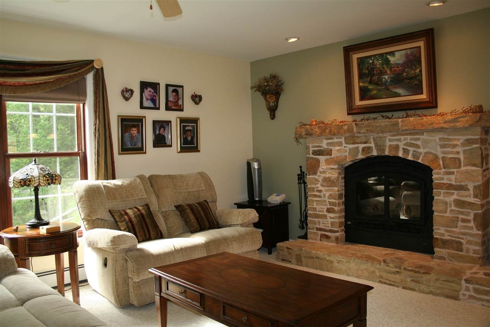 489 Willard Rd, Hartford, VT 05001 - photo 1