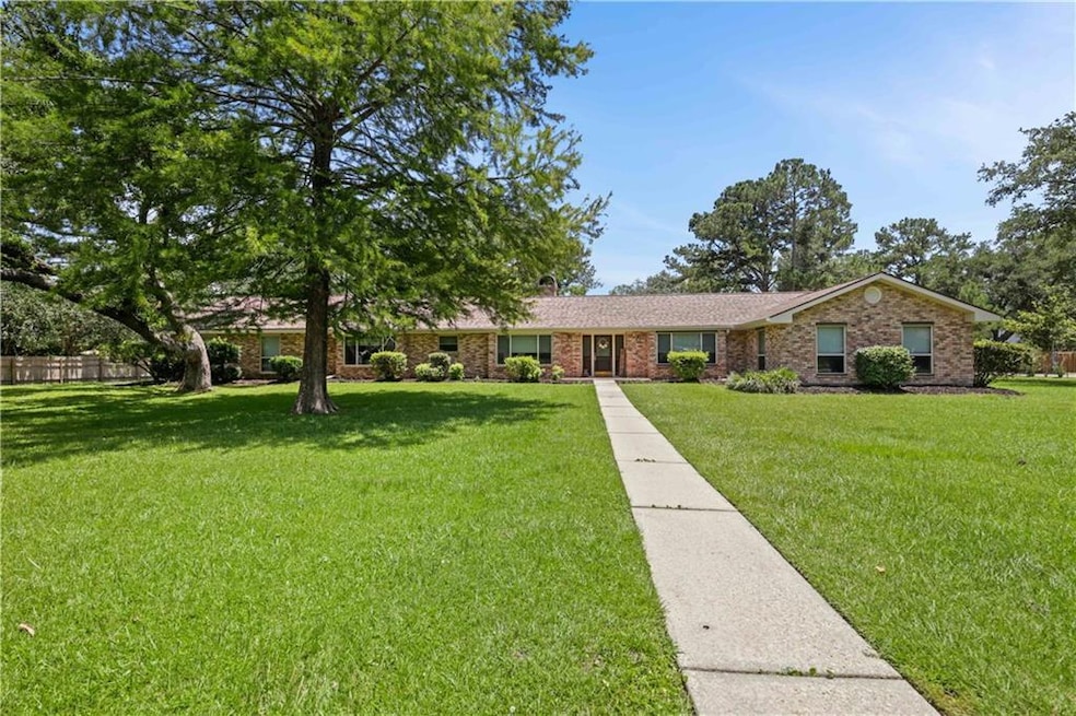 128 Rue Charlemagne, Slidell, LA 70461 - photo 1