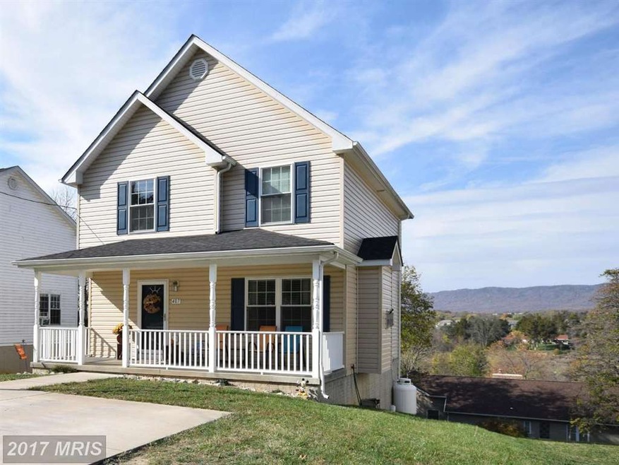 407 Stonewall St, Strasburg, VA 22657 - photo 1