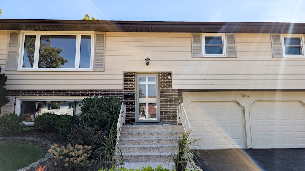 Pending $319,900 • Co-Listing Agent