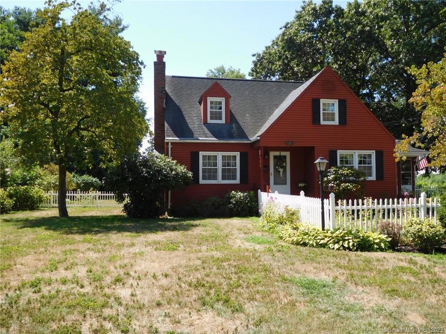 EXTERIOR FRONT VIEW