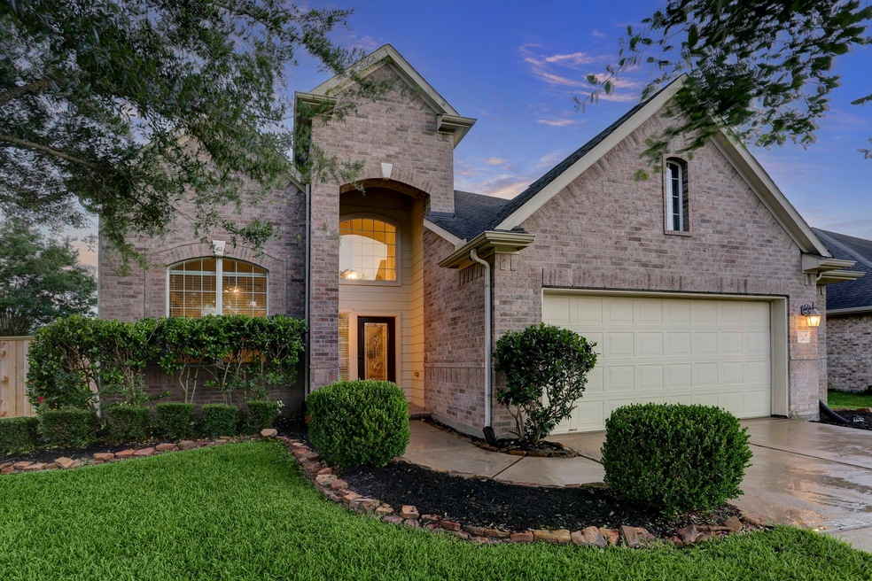 Charming 2-story home in a wonderful sought after neighborhood! Beautiful brick exterior. Ideally located in Firethorne with countless shopping and dining within close proximity. This dazzling two-story design focuses on the interplay of indoor and outdoor spaces.