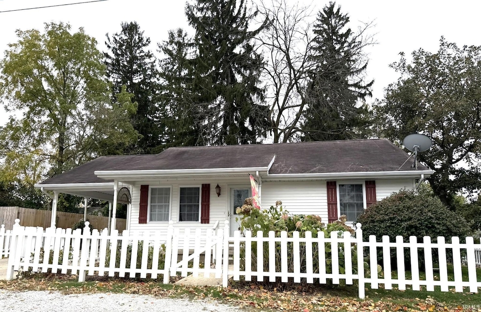 104 E Harrison St, Fairmount, IN 46928 - photo 1