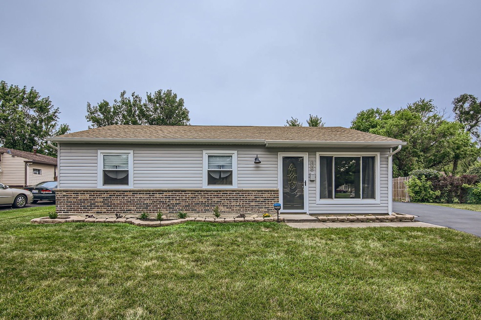 3700 Tamarind Ln, Hazel Crest, IL 60429 - photo 1