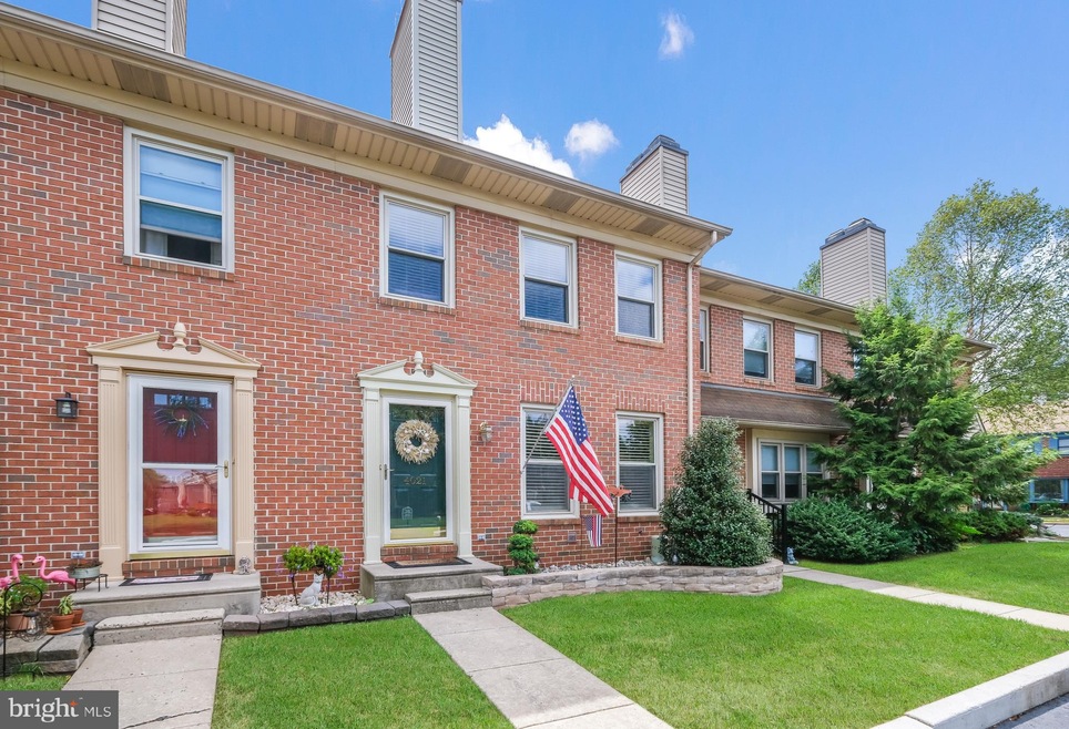 4021 Lantern Ln, Skippack, PA 19474 - photo 1