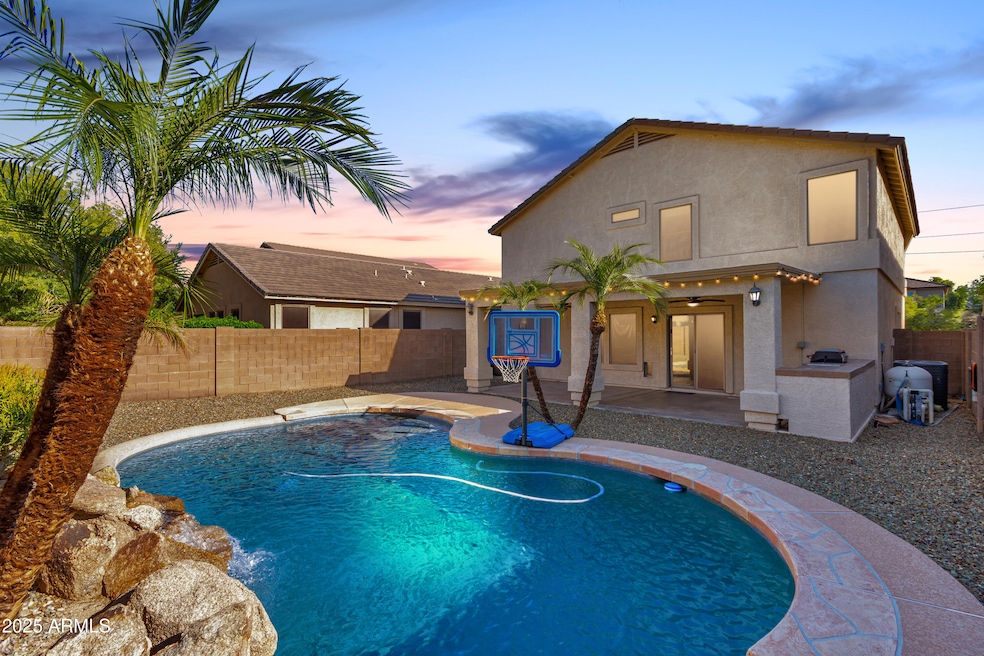 1822 E Patrick Ln, Phoenix, AZ 85024 - photo 1