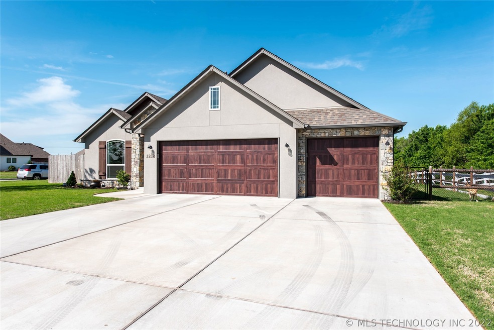 1212 S 71st St, Broken Arrow, OK 74014 - photo 1