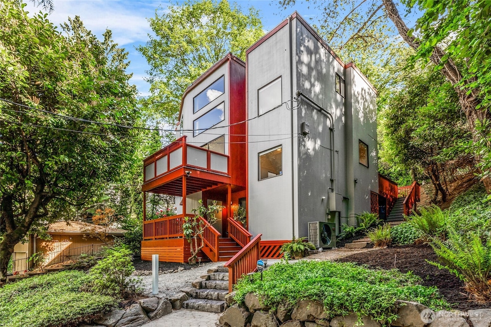 Sold $1,230,000 • Co-Listing Agent