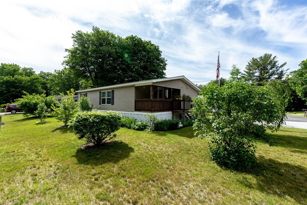 464 Boston Post Rd unit 12, Amherst, NH 03031 - photo 1