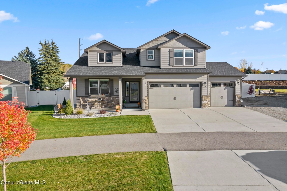 Better than new single level home!