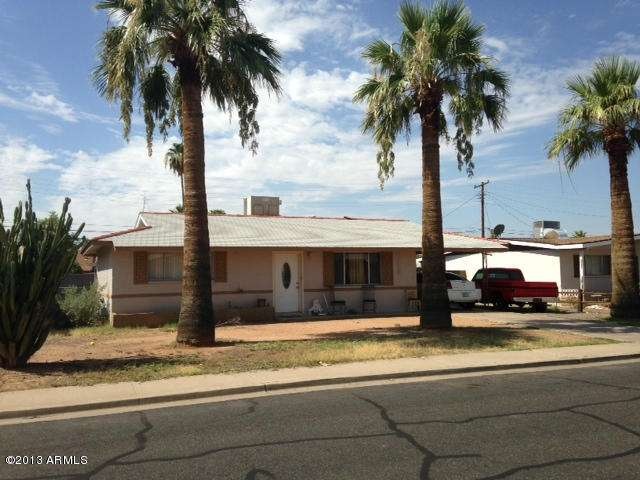 2221 E Bramble