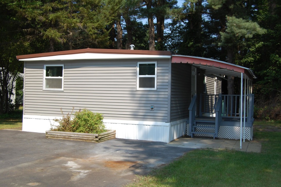 12 Embassy Ave, Hooksett, NH 03106 - photo 1