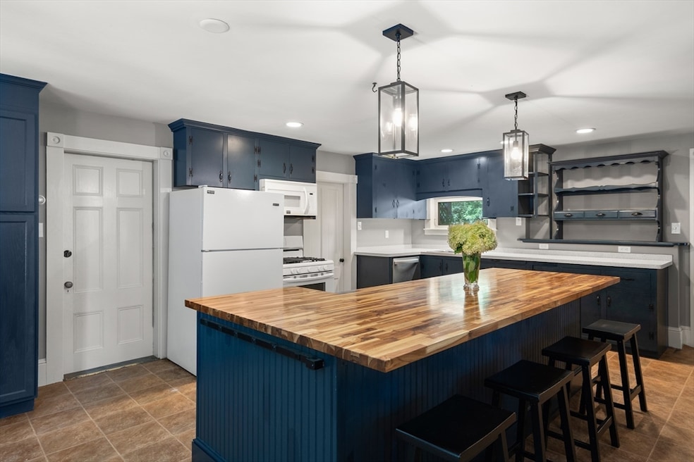 Sold $700,000 • Co-Listing Agent