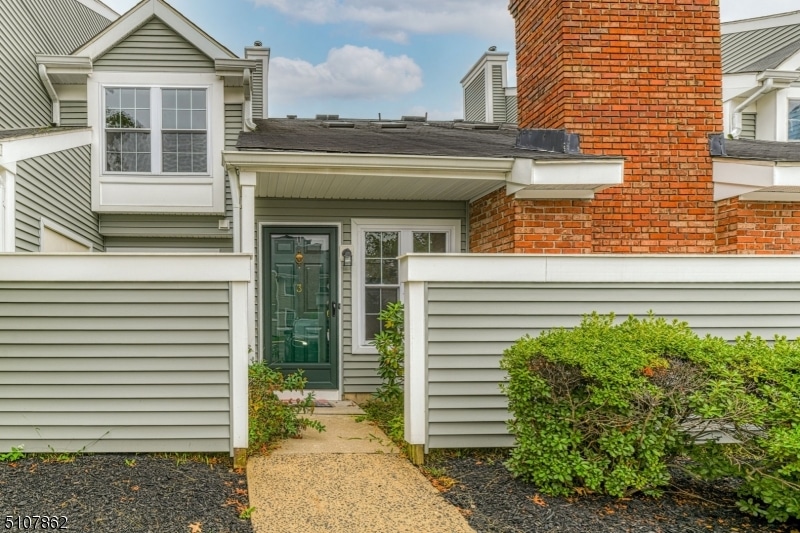 352 Greenbriar Dr unit 3, Union, NJ 07083 - photo 1