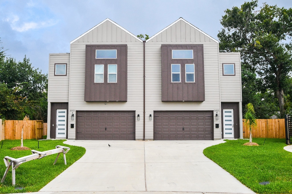 For Rent $1,950/month • Co-Listing Agent