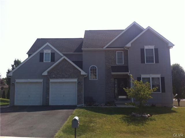 4508 Troxell Dr, Whitehall, PA 18052 - photo 1