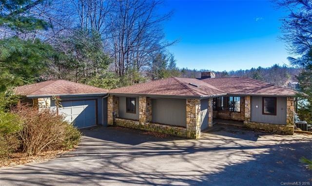 One Level Living on the Lake!!