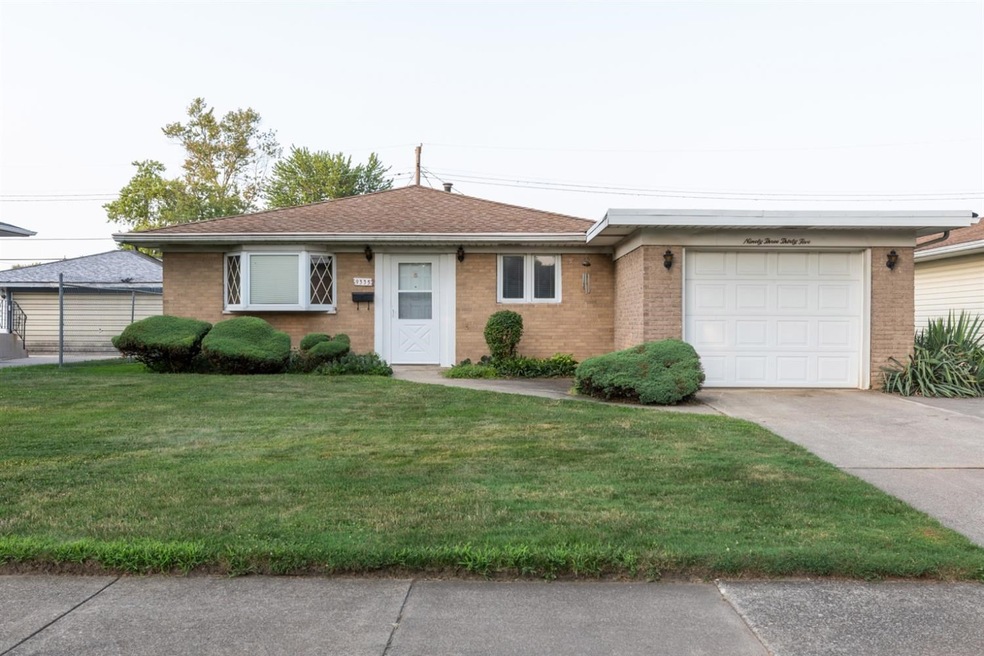 9335 Saric Dr, Highland, IN 46322 - photo 1