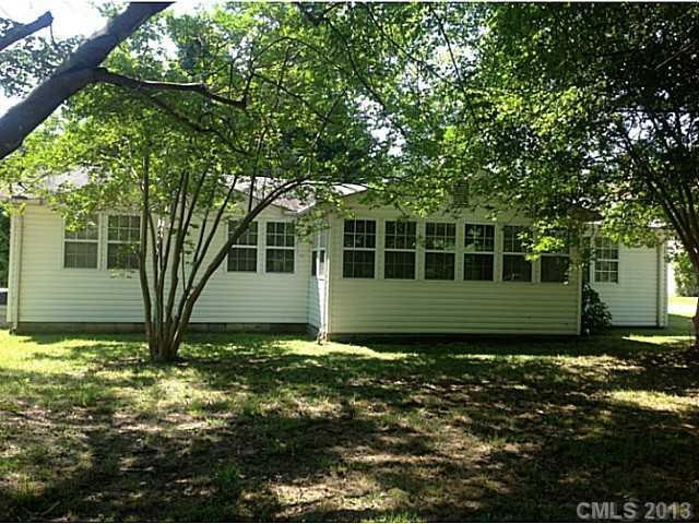 8001 Robinson Church Rd, Charlotte, NC 28215 - photo 1