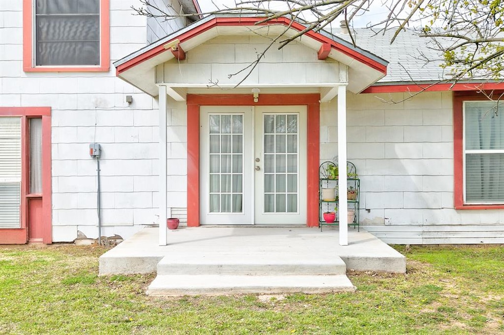 1314 Ranger Hwy, Weatherford, TX 76086 - photo 1