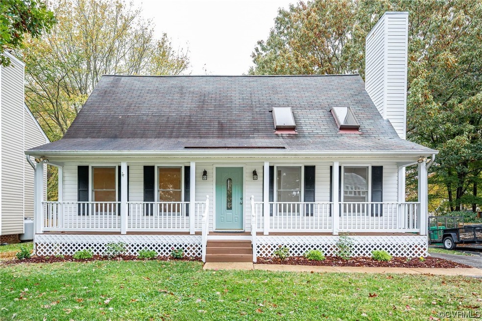 Welcome to your NEW HOME! This 3 Bedroom & 2 Full