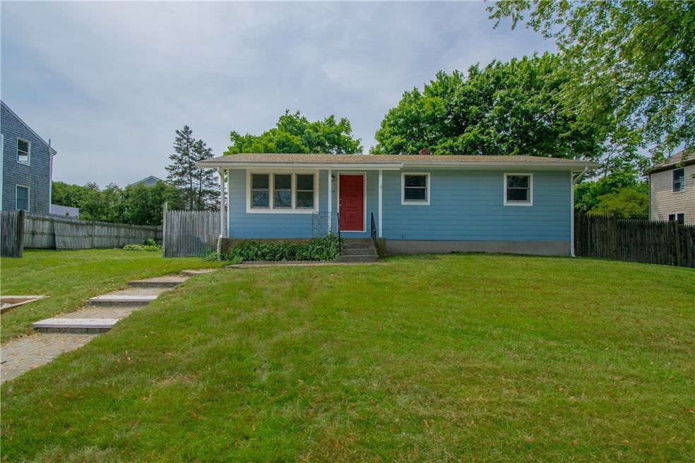 58 Islington Ave, Portsmouth, RI 02871 - photo 1