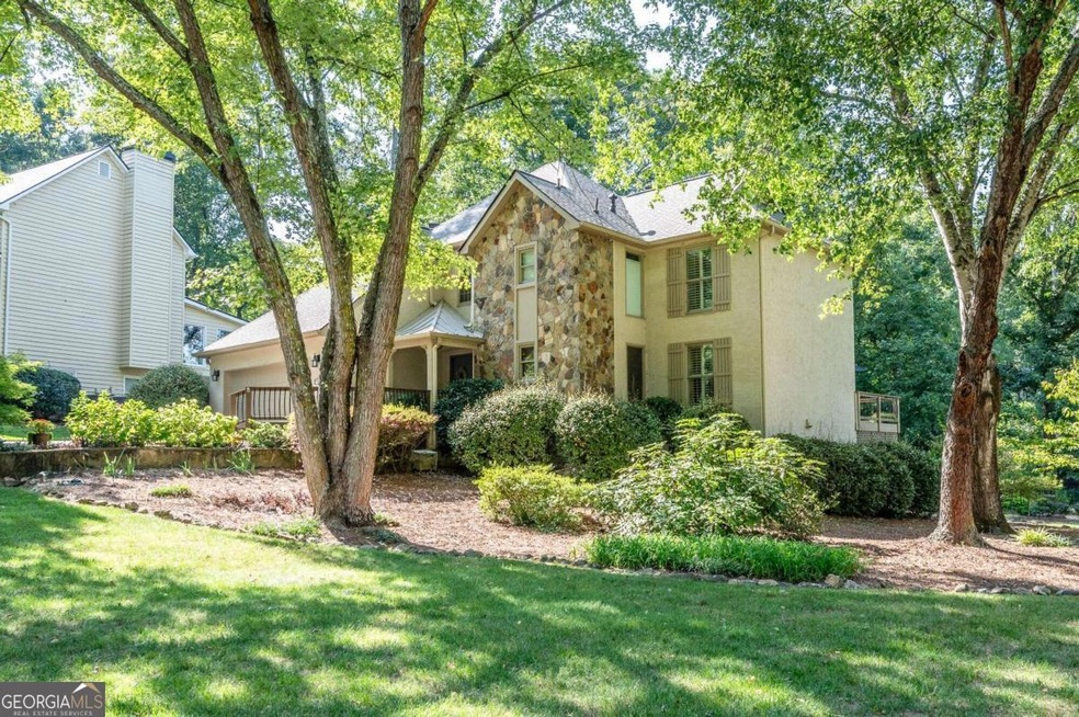 Lakeside, unique, impeccable maintained and move-i