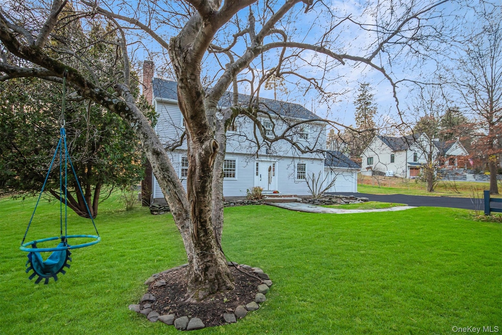 10 Glen Ln, Newburgh, NY 12550 - photo 1