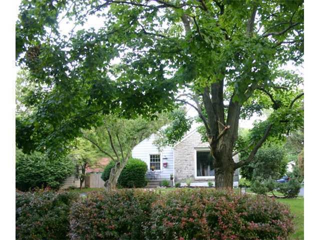 684 Yaronia Dr S, Columbus, OH 43214 - photo 1