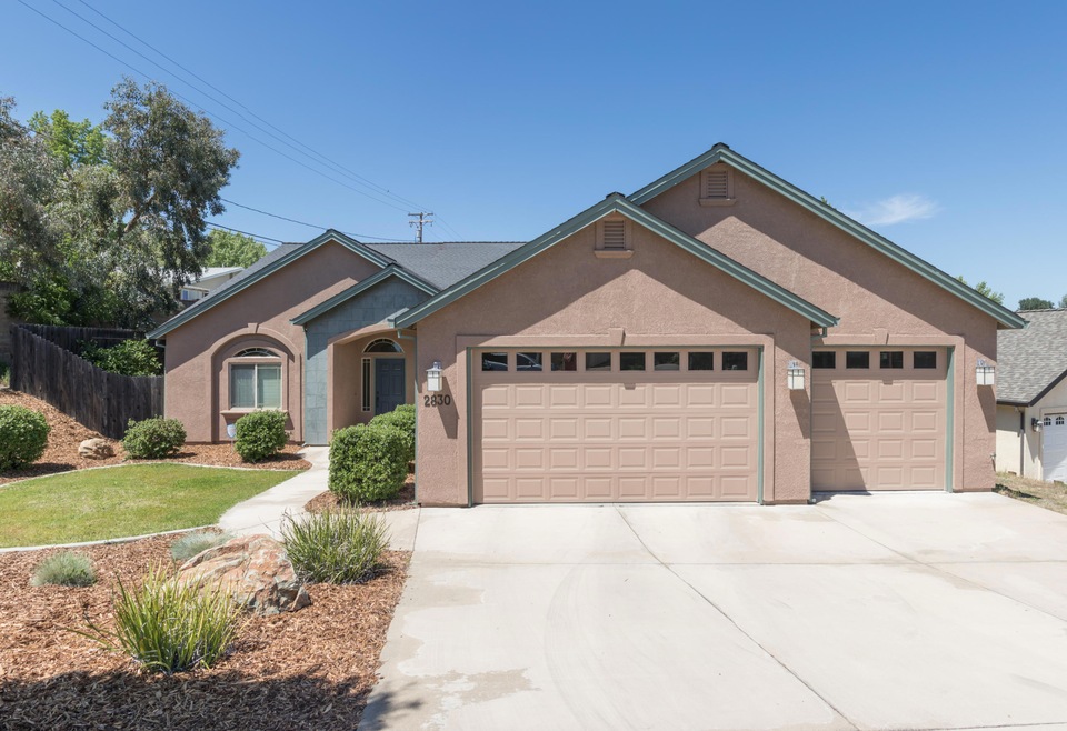 2830 Shasta St, Redding, CA 96001 - photo 1