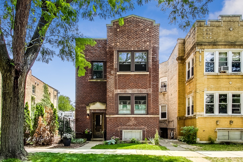 4841 N Bell Ave, Chicago, IL 60625 - photo 1