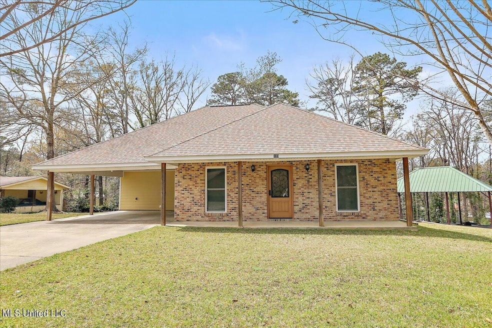 01-103 Camelia Cir