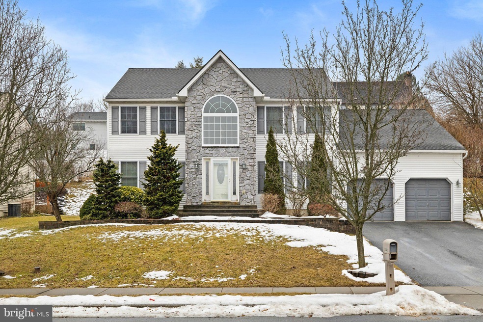 4740 Dunham Dr, Reading, PA 19606 - photo 1