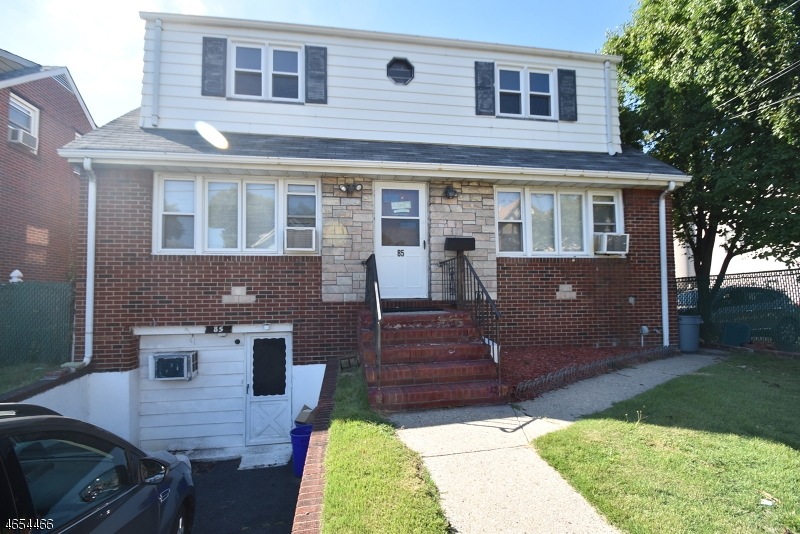 85 Stuyvesant Ave, Lyndhurst, NJ 07071 - photo 1