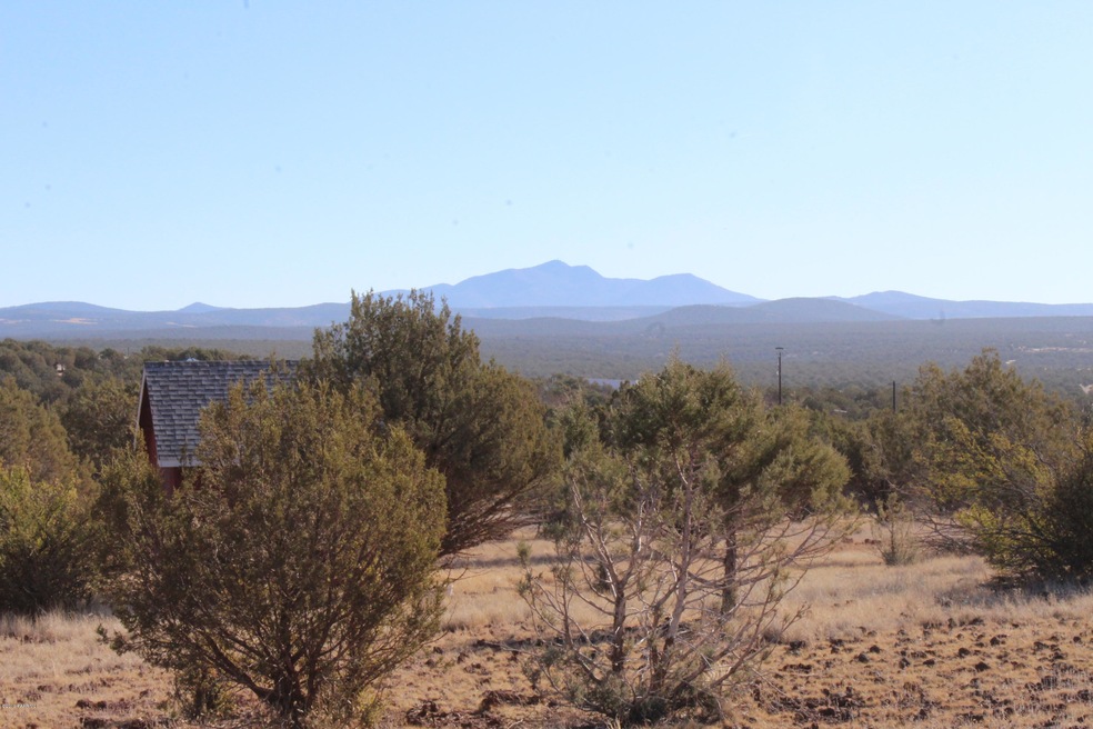 636 W Edgewood Rd, Ash Fork, AZ 86320 - photo 1