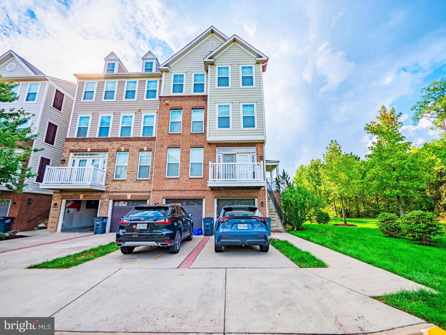 25233 Laureldale Terrace, Chantilly, VA 20152 - photo 1