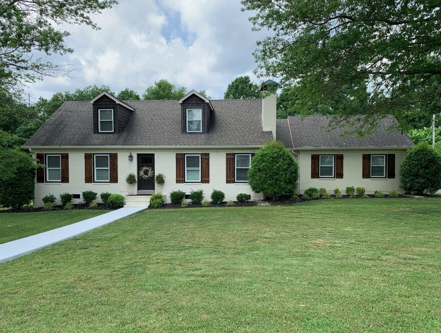 209 Idle Dr, Shelbyville, TN 37160 - photo 1