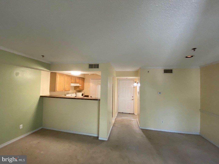 1524 Lincoln Way unit 229, McLean, VA 22102 - photo 1