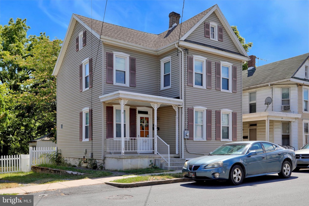 352 W Queen St, Chambersburg, PA 17201 - photo 1