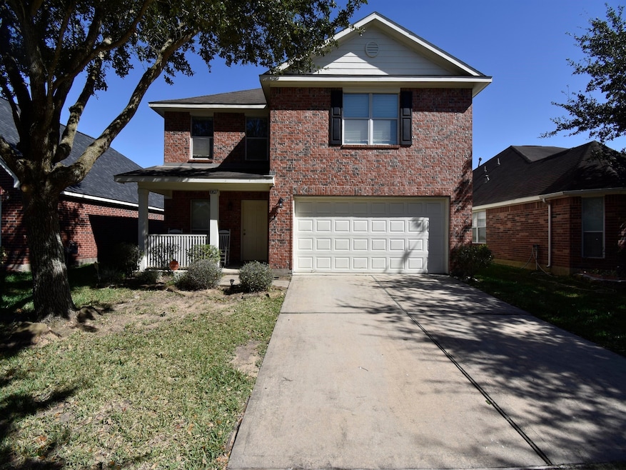 10827 Coral Garden Ln, Houston, TX 77075 - photo 1