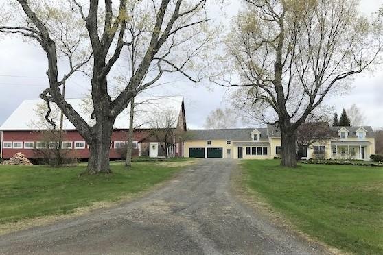 Doerfler Front View of Farm (5)