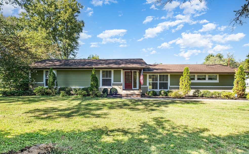 2104 Elam Rd, Murfreesboro, TN 37127 - photo 1