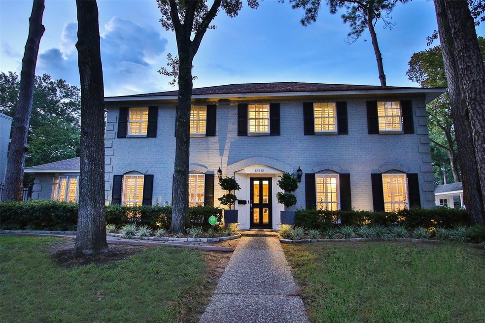 13418 Saint Marys Ln, Houston, TX 77079 - photo 1